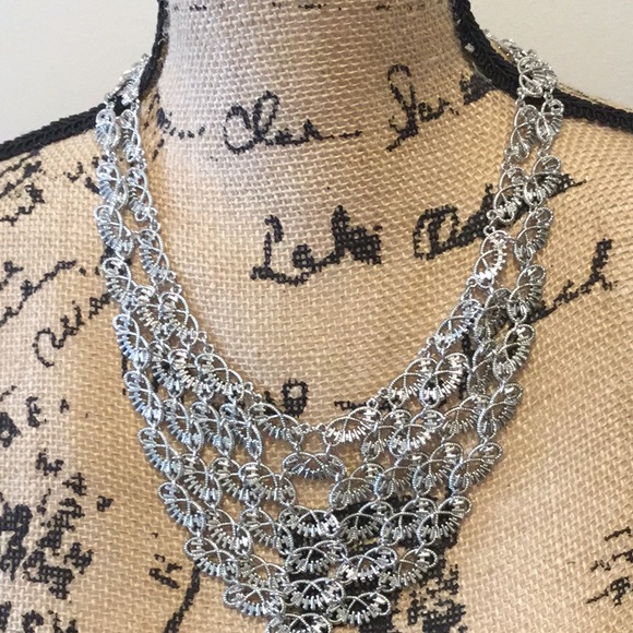 Bib Silvertone Necklace, 22” , Gorgeous - Picture 2 of 6